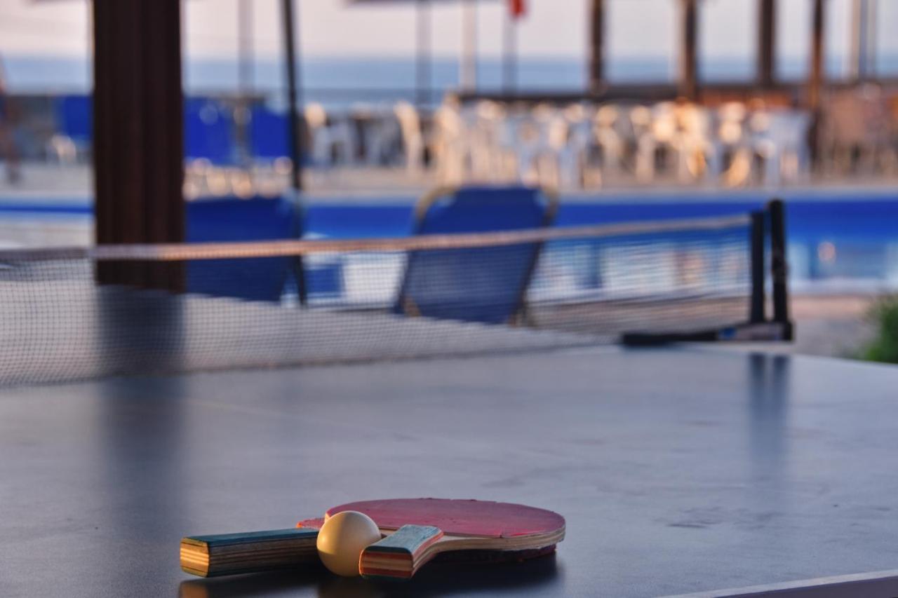 Ocean Heights View Hotel Аниссарас Экстерьер фото